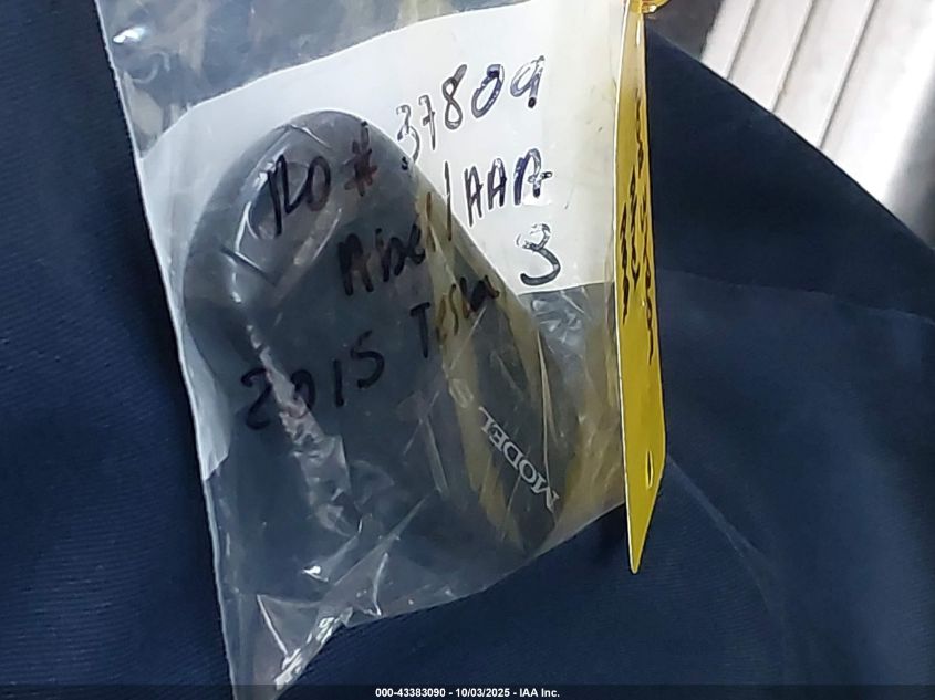 2015 Tesla Model S 60/70/85 VIN: 5YJSA1E11FF119084 Lot: 43383090