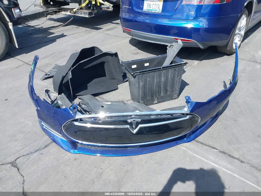 2015 Tesla Model S 60/70/85 VIN: 5YJSA1E11FF119084 Lot: 43383090