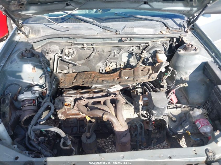 2001 Toyota Camry Le VIN: JT2BG22K310568283 Lot: 43383137