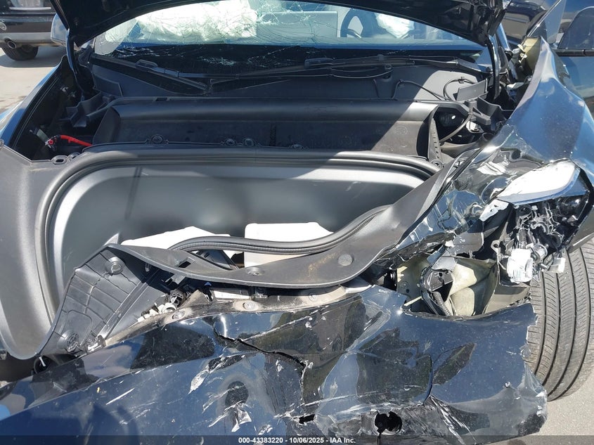 2024 Tesla Model Y Long Range Dual Motor All-Wheel Drive/Rwd VIN: 7SAYGDED7RA333554 Lot: 43383220