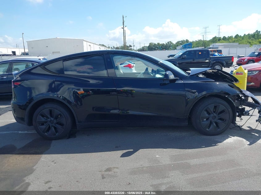 2024 Tesla Model Y Long Range Dual Motor All-Wheel Drive/Rwd VIN: 7SAYGDED7RA333554 Lot: 43383220