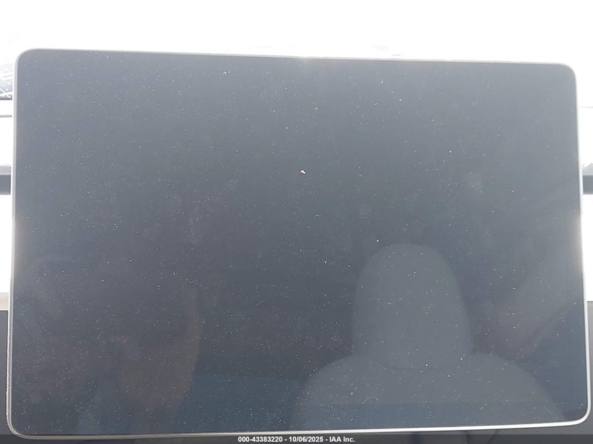 2024 Tesla Model Y Long Range Dual Motor All-Wheel Drive/Rwd VIN: 7SAYGDED7RA333554 Lot: 43383220