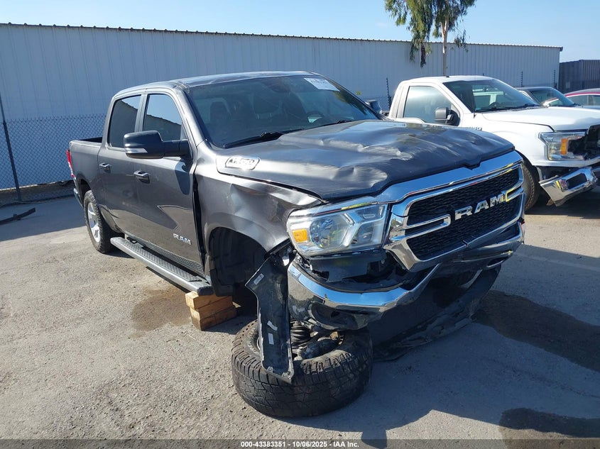 RAM 1500 BIG HORN 4X4 5 7 BOX