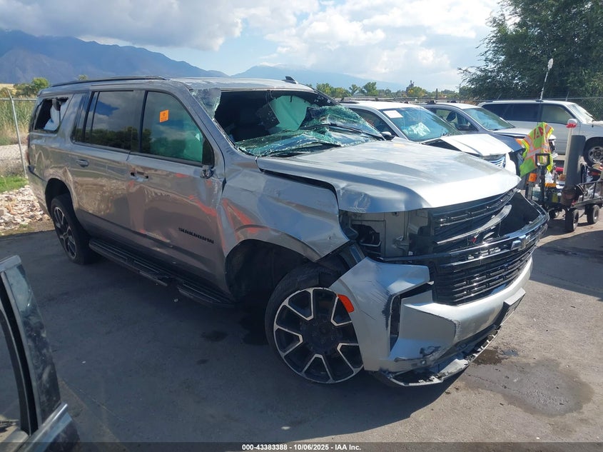 CHEVROLET SUBURBAN 4WD RST