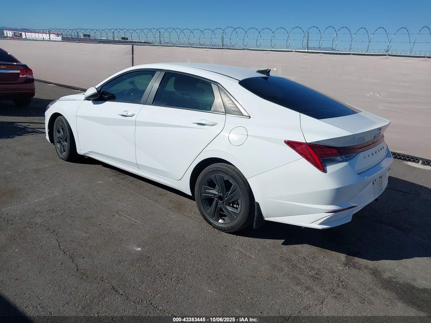 KMHLM4AJ7MU012642 2021 HYUNDAI ELANTRA photo no. 3