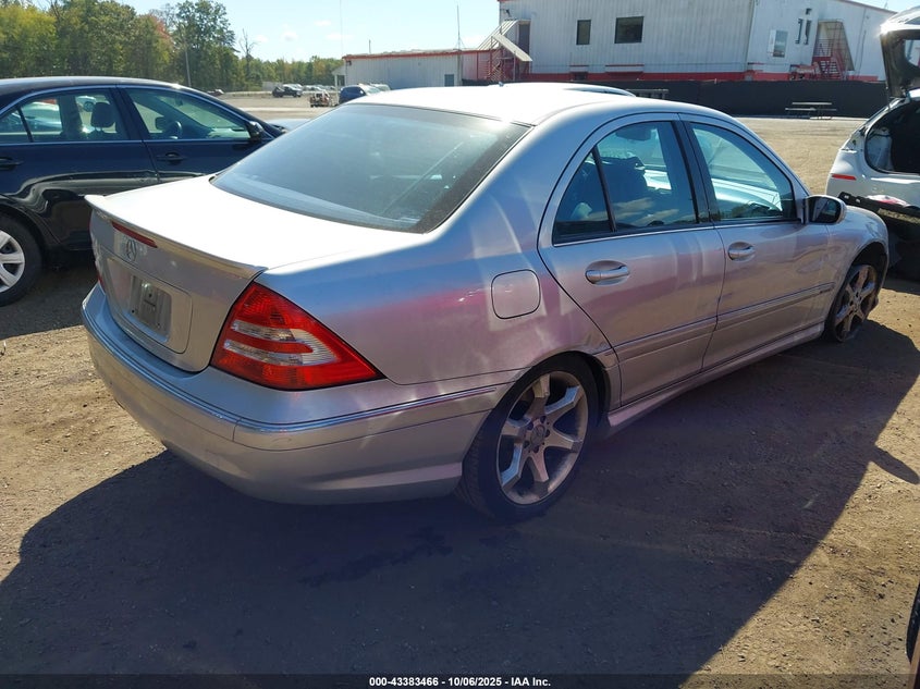 WDBRF52H07A933874 2007 MERCEDES-BENZ C-KLASSE photo no. 4