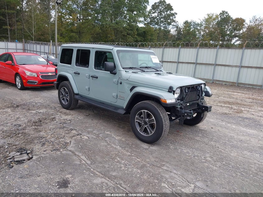 JEEP WRANGLER 4-DOOR SAHARA 4X4