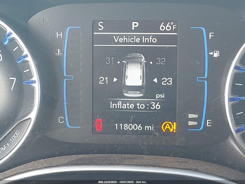 2017 Chrysler Pacifica Touring-L VIN: 2C4RC1BG3HR739136 Lot: 43383628