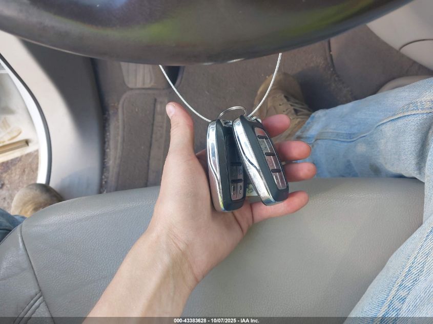 2017 Chrysler Pacifica Touring-L VIN: 2C4RC1BG3HR739136 Lot: 43383628