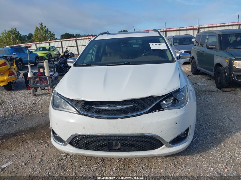 2017 Chrysler Pacifica Limited VIN: 2C4RC1GG5HR703652 Lot: 43383672