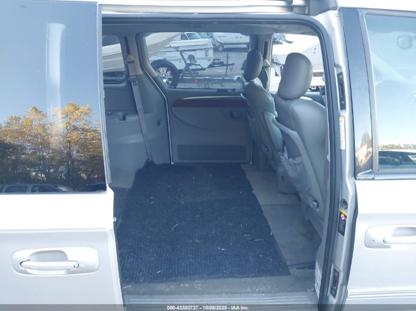 2005 Chrysler Town & Country Limited VIN: 2C8GP64L75R326892 Lot: 43383727