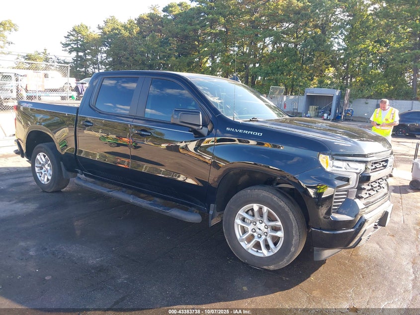 CHEVROLET SILVERADO 1500 4WD SHORT BED RST