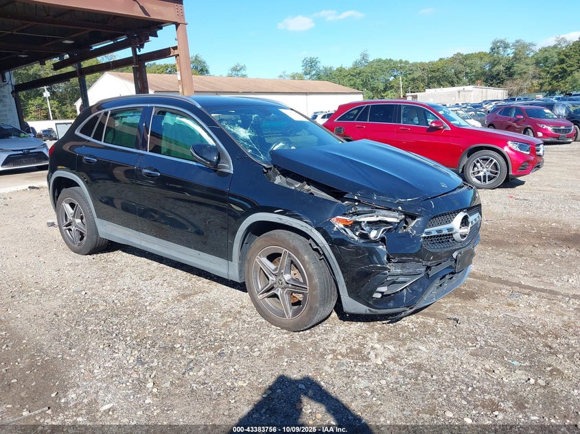 MERCEDES-BENZ GLA-CLASS 4MATIC