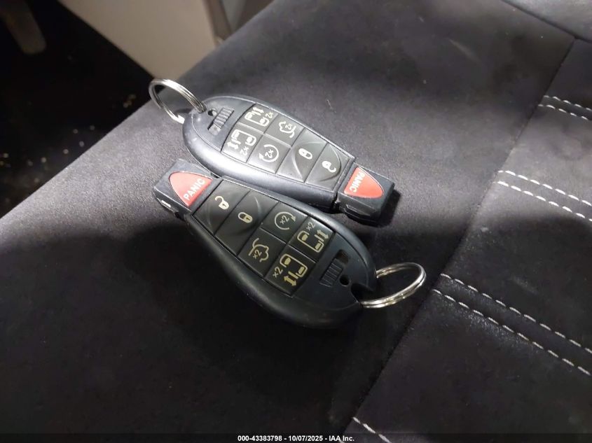 2015 Chrysler Town & Country Limited VIN: 2C4RC1JG0FR698673 Lot: 43383798