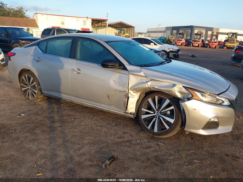 NISSAN ALTIMA SR FWD