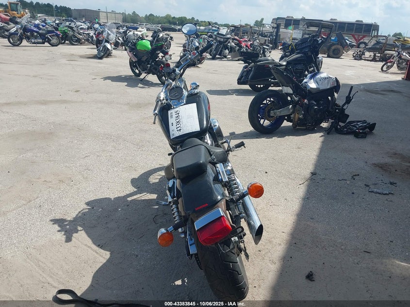 2001 Honda Vt750 Dc VIN: JH2RC44091K504656 Lot: 43383845