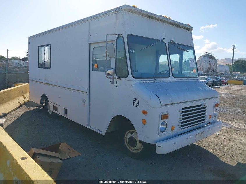 1GBHP32M8H3303106 1987 Chevrolet P30 auction photo 1