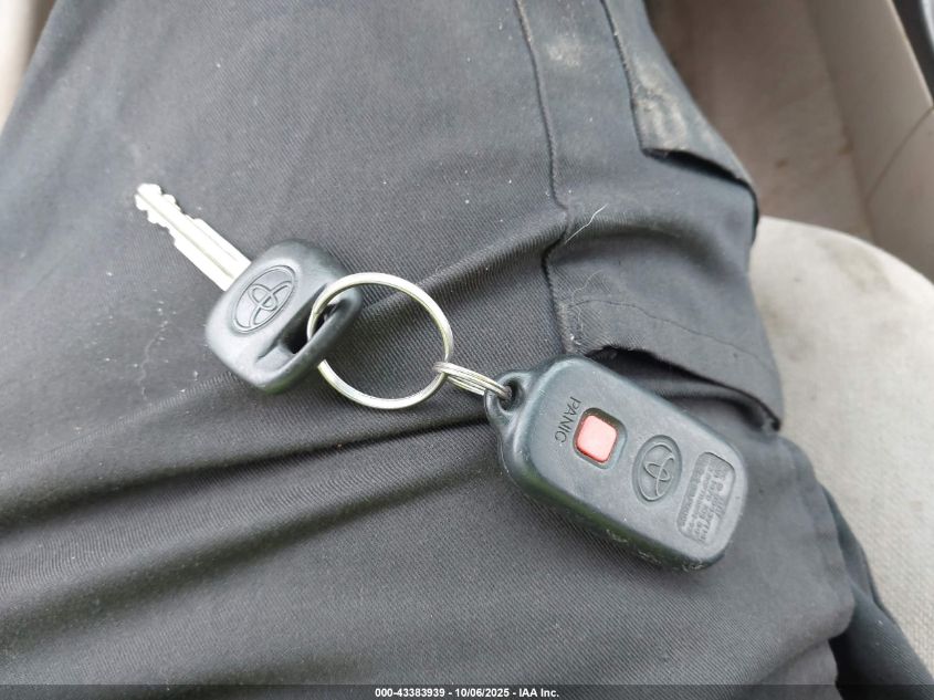 2004 Toyota Camry Le VIN: 4T1BE32K64U370910 Lot: 43383939