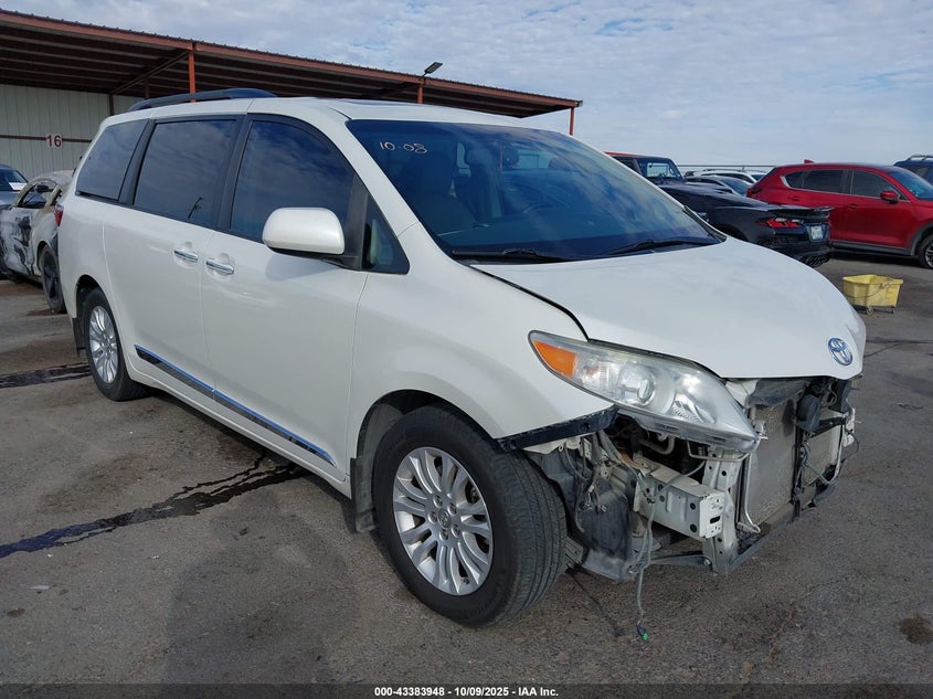5TDYZ3DC9HS844321 2017 TOYOTA SIENNA photo no. 4