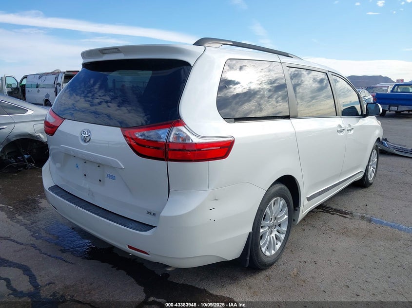 5TDYZ3DC9HS844321 2017 TOYOTA SIENNA photo no. 4