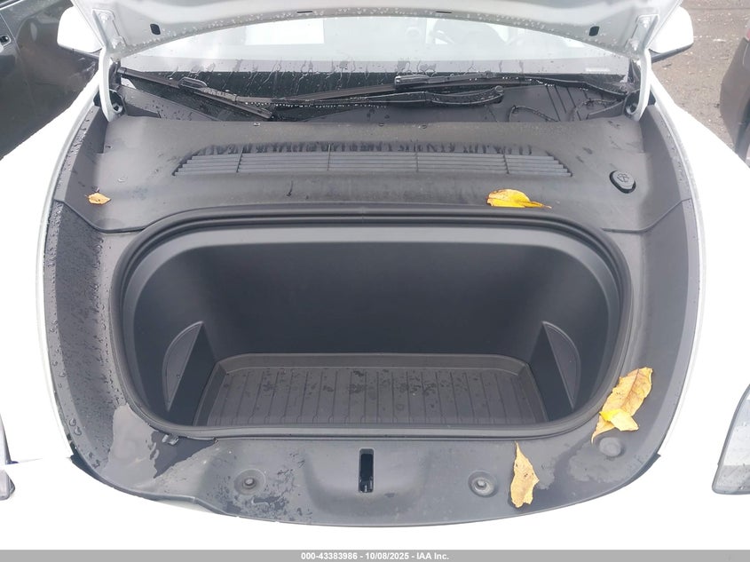 2025 Tesla Model Y Long Range Dual Motor All-Wheel Drive VIN: 7SAYGDEE8SA342844 Lot: 43383986