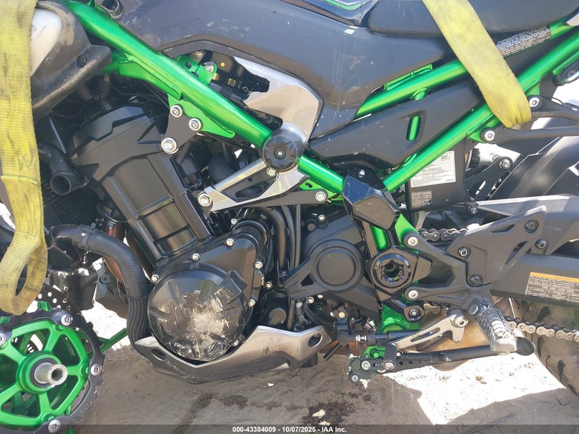 2025 Kawasaki Zr900 T VIN: ML5ZRDT17SDA02524 Lot: 43384009
