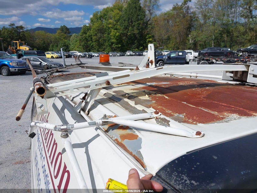 2005 Chevrolet Express VIN: 1GCGG25V051209590 Lot: 43384049