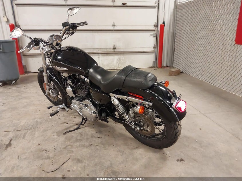 1HD1CT31XHC445811 2017 HARLEY-DAVIDSON NIGHTSTER photo no. 3