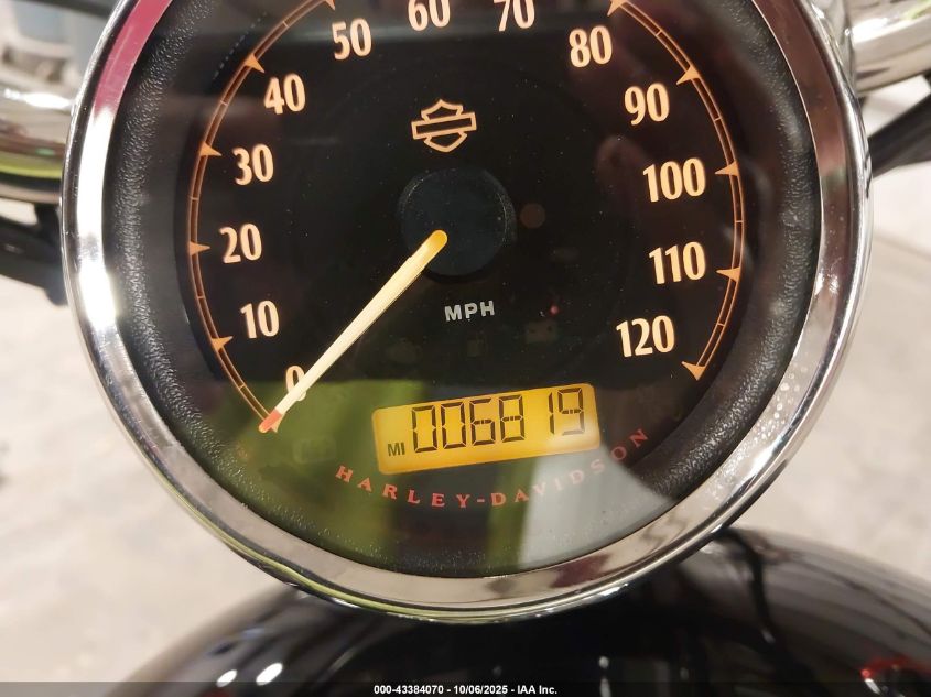 2017 Harley-Davidson Xl1200 C VIN: 1HD1CT31XHC445811 Lot: 43384070