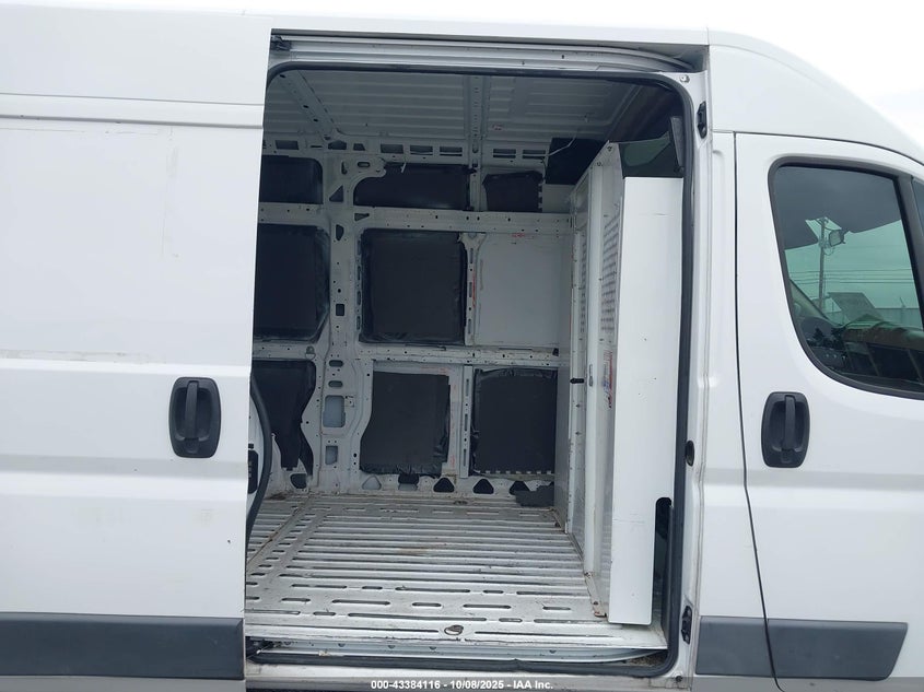 2018 Ram Promaster 1500 High Roof 136 Wb VIN: 3C6TRVBG7JE158135 Lot: 43384116