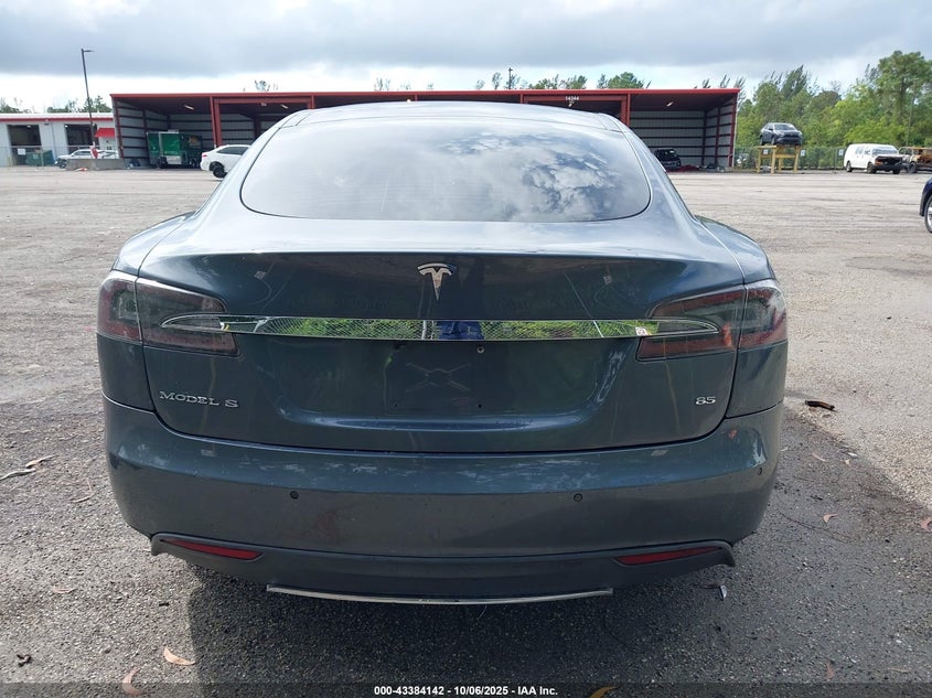 2013 Tesla Model S VIN: 5YJSA1CN9DFP28622 Lot: 43384142