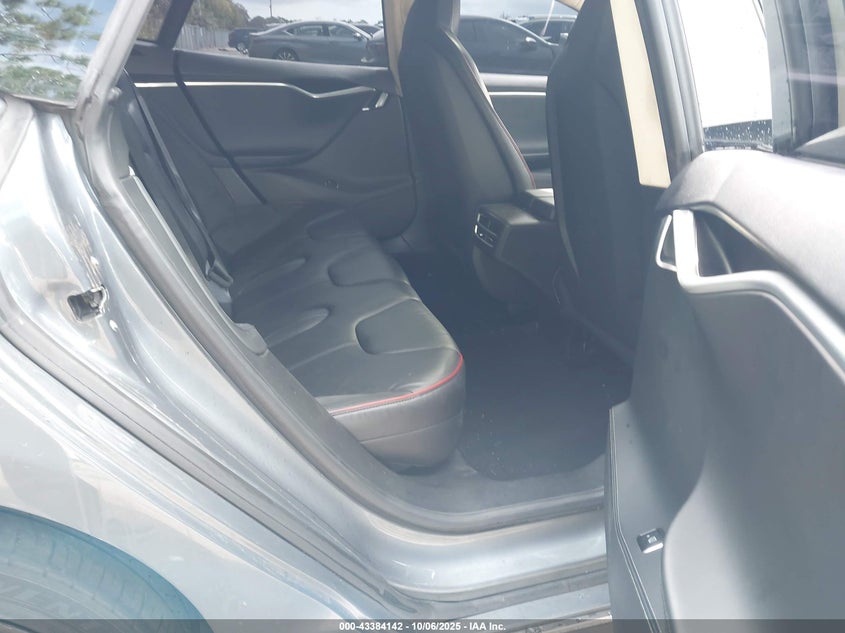 2013 Tesla Model S VIN: 5YJSA1CN9DFP28622 Lot: 43384142
