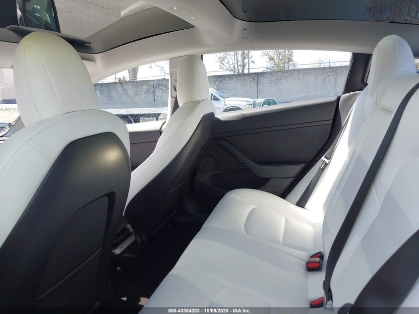 2022 Tesla Model 3 Long Range Dual Motor All-Wheel Drive VIN: 5YJ3E1EB4NF137966 Lot: 43384283