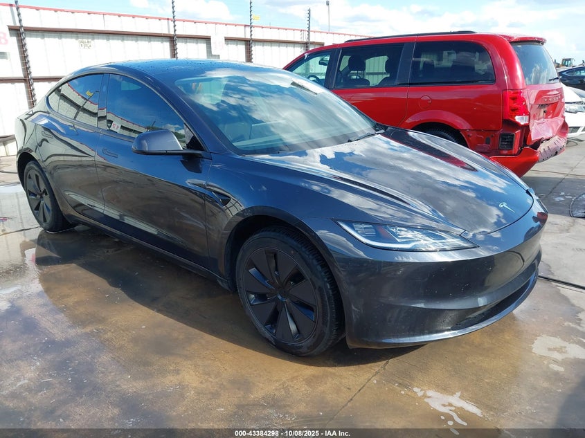 TESLA MODEL 3 LONG RANGE REAR-WHEEL DRIVE