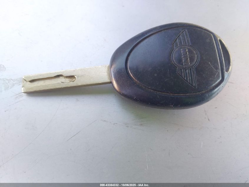 2003 Mini Cooper S VIN: WMWRE33433TD62111 Lot: 43384332