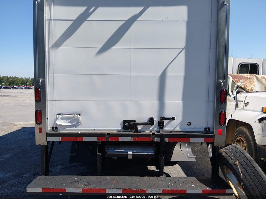 2025 ISUZU NPR VAN N/A