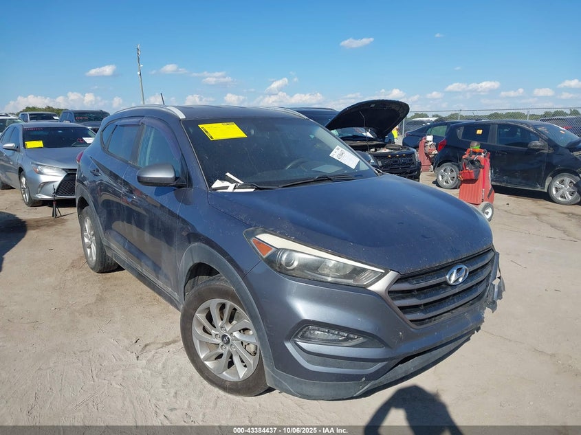 HYUNDAI TUCSON SE