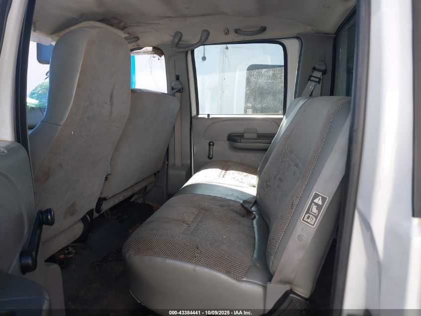 2004 Ford F-650 Xl/Xlt VIN: 3FRNW65NX4V658954 Lot: 43384441