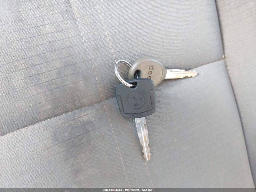 2004 Jeep Wrangler Sahara VIN: 1J4FA59S34P715189 Lot: 43384444