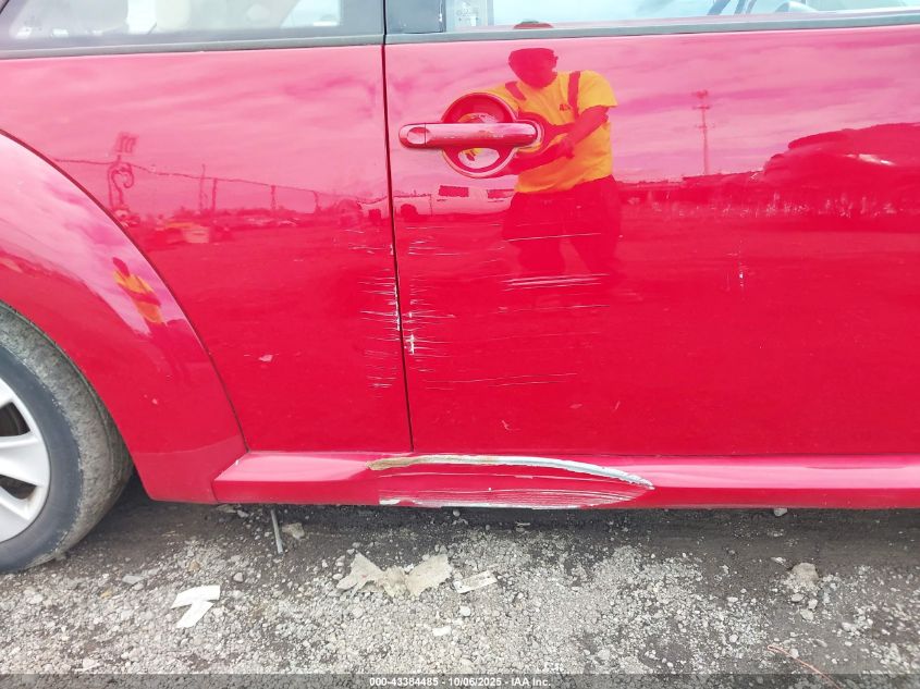 2010 Volkswagen New Beetle 2.5L VIN: 3VWPW3AG6AM028746 Lot: 43384485