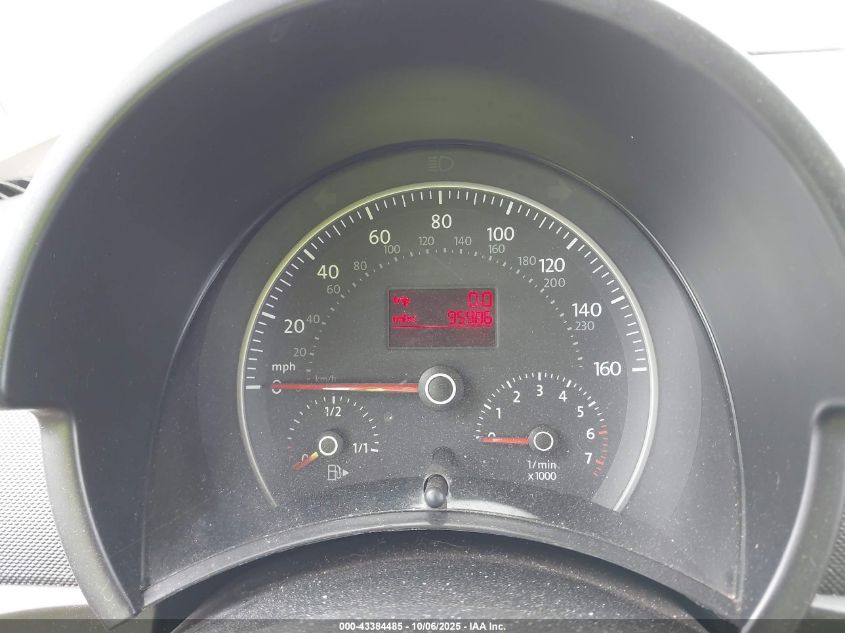 2010 Volkswagen New Beetle 2.5L VIN: 3VWPW3AG6AM028746 Lot: 43384485