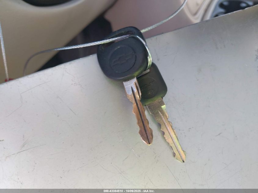 2001 Chevrolet Tahoe Lt VIN: 1GNEK13T01R227432 Lot: 43384510