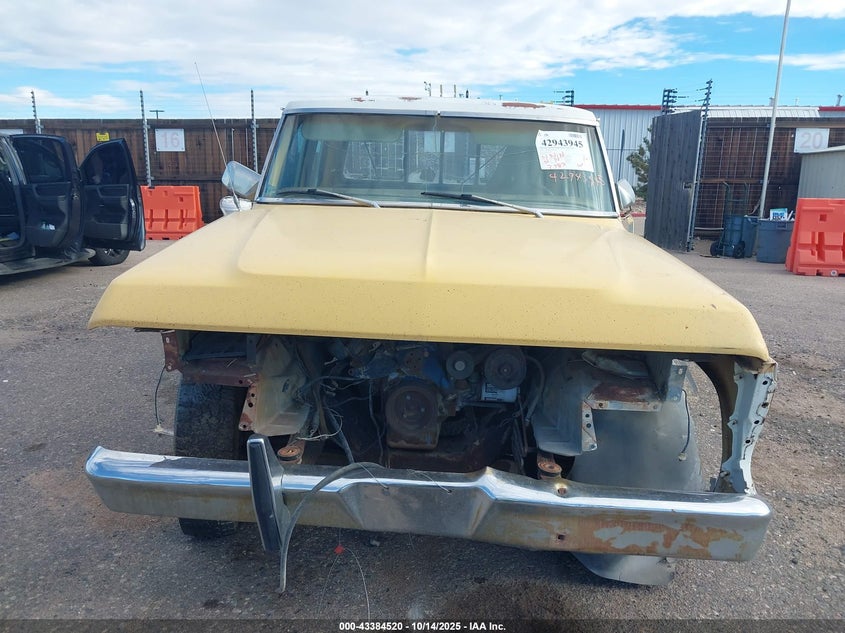 1975 Ford F250 VIN: F25MKU42572 Lot: 43384520