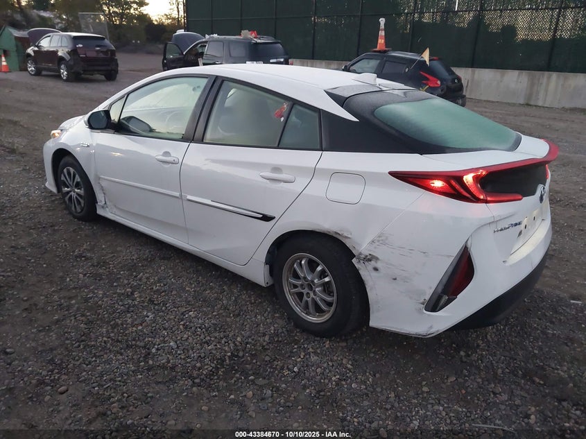 VIN JTDKAMFP8M3187591 2021 TOYOTA PRIUS PRIME LE