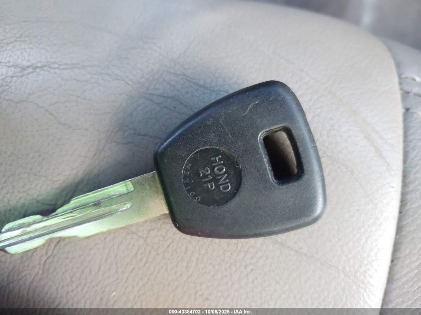 2000 Honda Accord 3.0 Ex VIN: 1HGCG1658YA043011 Lot: 43384702