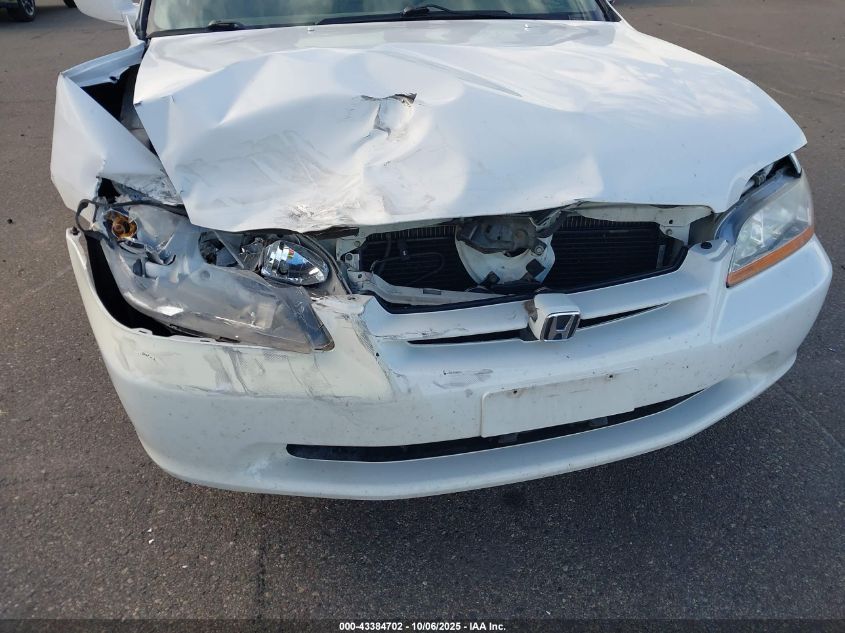 2000 Honda Accord 3.0 Ex VIN: 1HGCG1658YA043011 Lot: 43384702