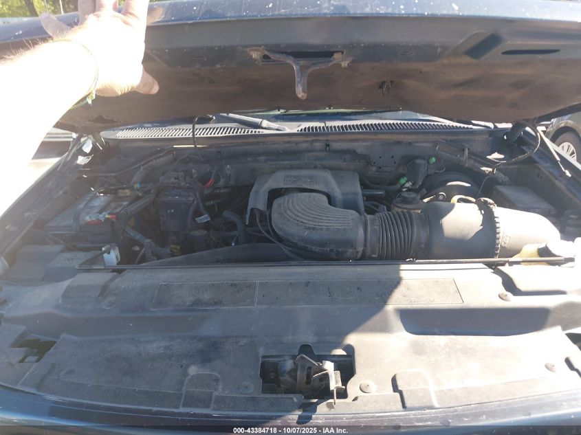 2002 Ford F-150 Lariat/Xlt VIN: 1FTRW08L12KB74302 Lot: 43384718