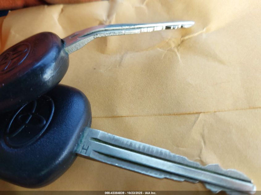 2015 Toyota Corolla L VIN: 5YFBURHE8FP198844 Lot: 43384839