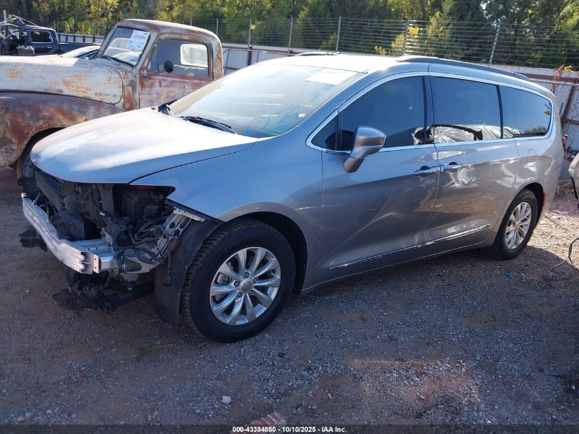 2017 Chrysler Pacifica Touring-L VIN: 2C4RC1BG9HR503557 Lot: 43384880