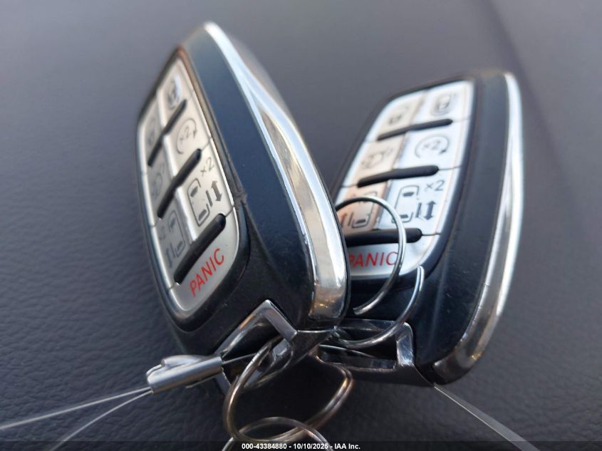 2017 Chrysler Pacifica Touring-L VIN: 2C4RC1BG9HR503557 Lot: 43384880